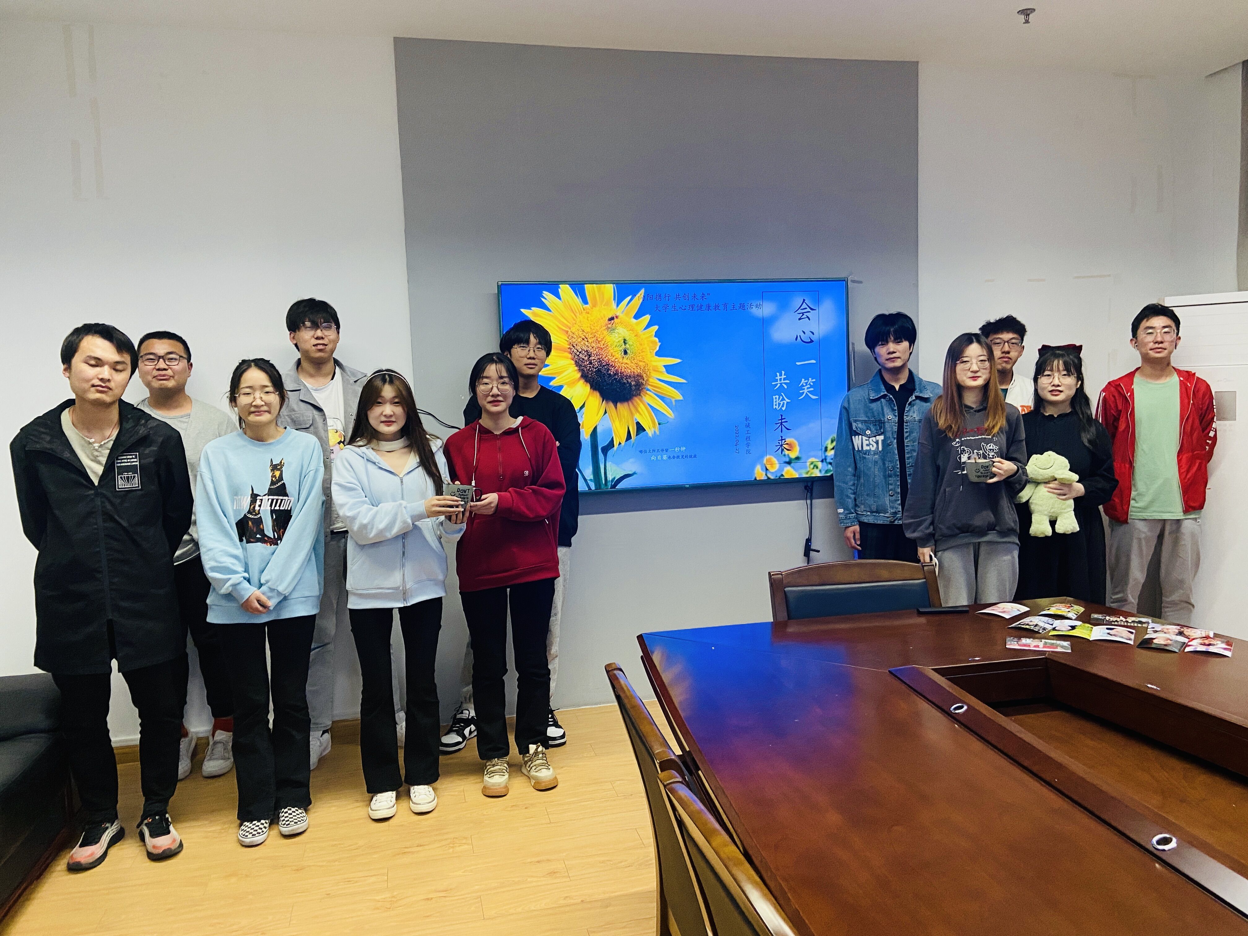 1651122761879132.jpg 颁奖集体.jpg