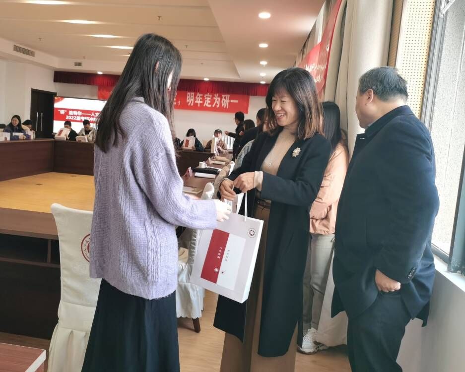 1639098358264375.jpg F39CB3882FB161A8D2CF0EA3D5D9F958_750_750.jpg